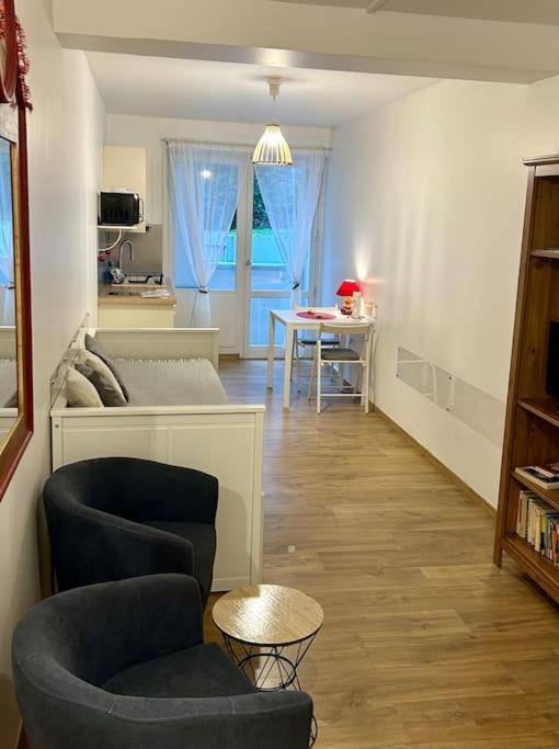 Location Studio, Lyon-La Mulatiere Esterno foto